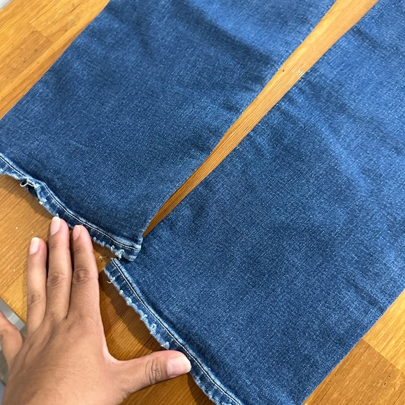 True Religion Classic Blue Mid Rise Straight Leg Jeans - Picture 4 of 15